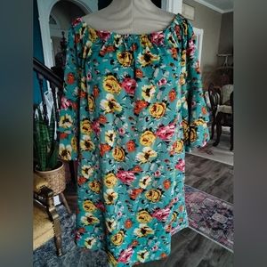Off the shoulder Bell sleeve floral dress. L. NWOT